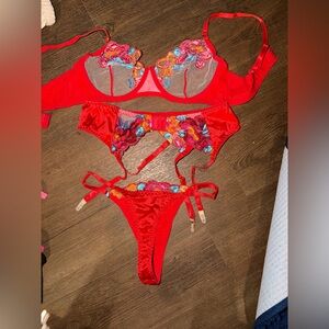 Liliosa Lingerie Limited Valentine Edition Red Floral Embroidered 3pc Set NWOT